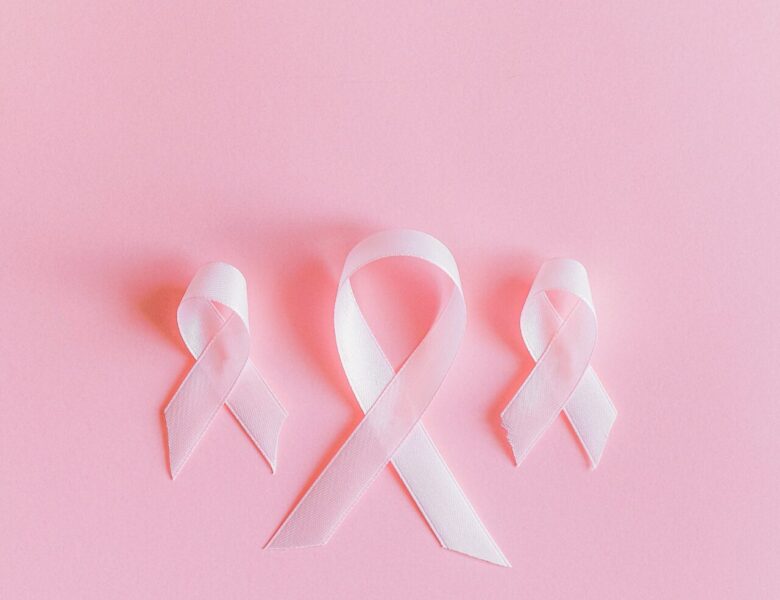 Outubro Rosa – a importância da prevenção e do diagnóstico precoce do câncer de mama e de colo do útero